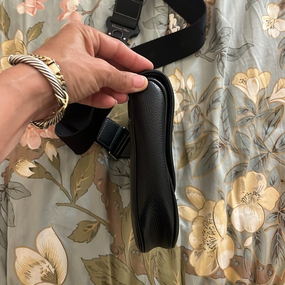 CHRISTIAN DIOR X SHAWN STUSSY Grained Calfskin Bee Saddle Bag Black - Picture 13 of 13